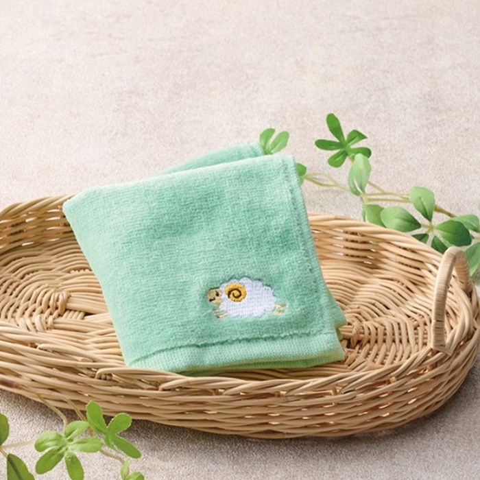 ひつじさん 刺繍タオル